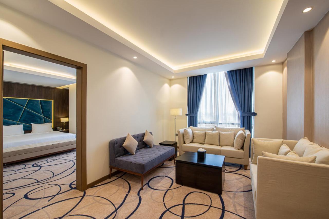 Warwick Riyadh Al Wezarat Bagian luar foto